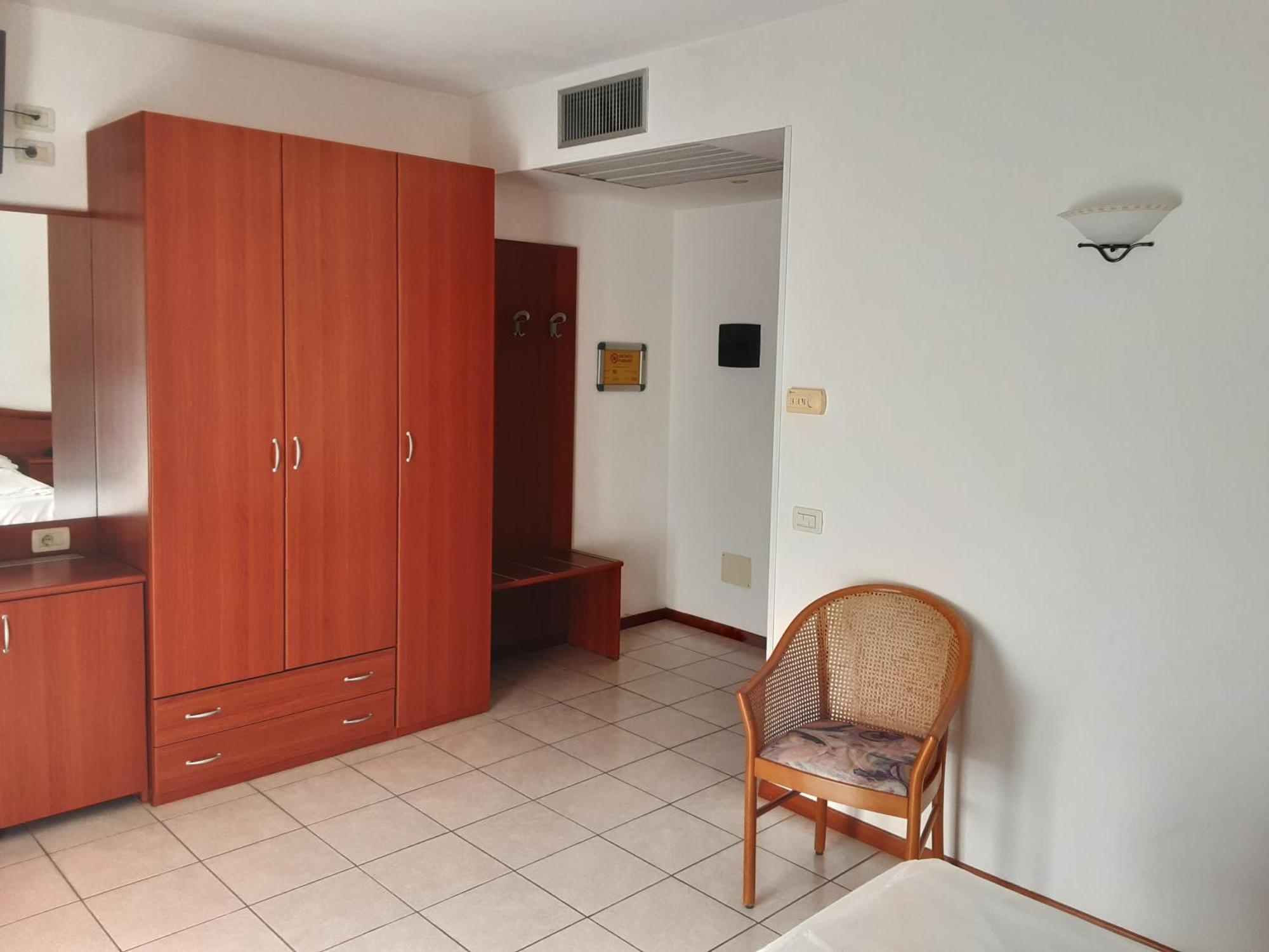 Hotel Florida Лимоне сул Гарда Екстериор снимка